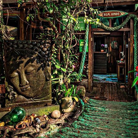 Grajagan Surf Resort Ilha do Mel Ngoại thất bức ảnh