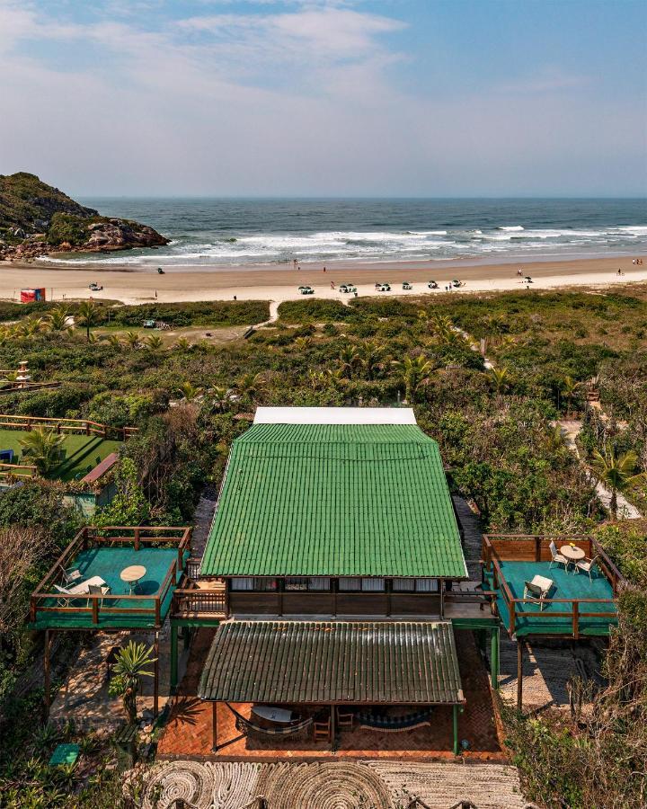 Grajagan Surf Resort Ilha do Mel Ngoại thất bức ảnh