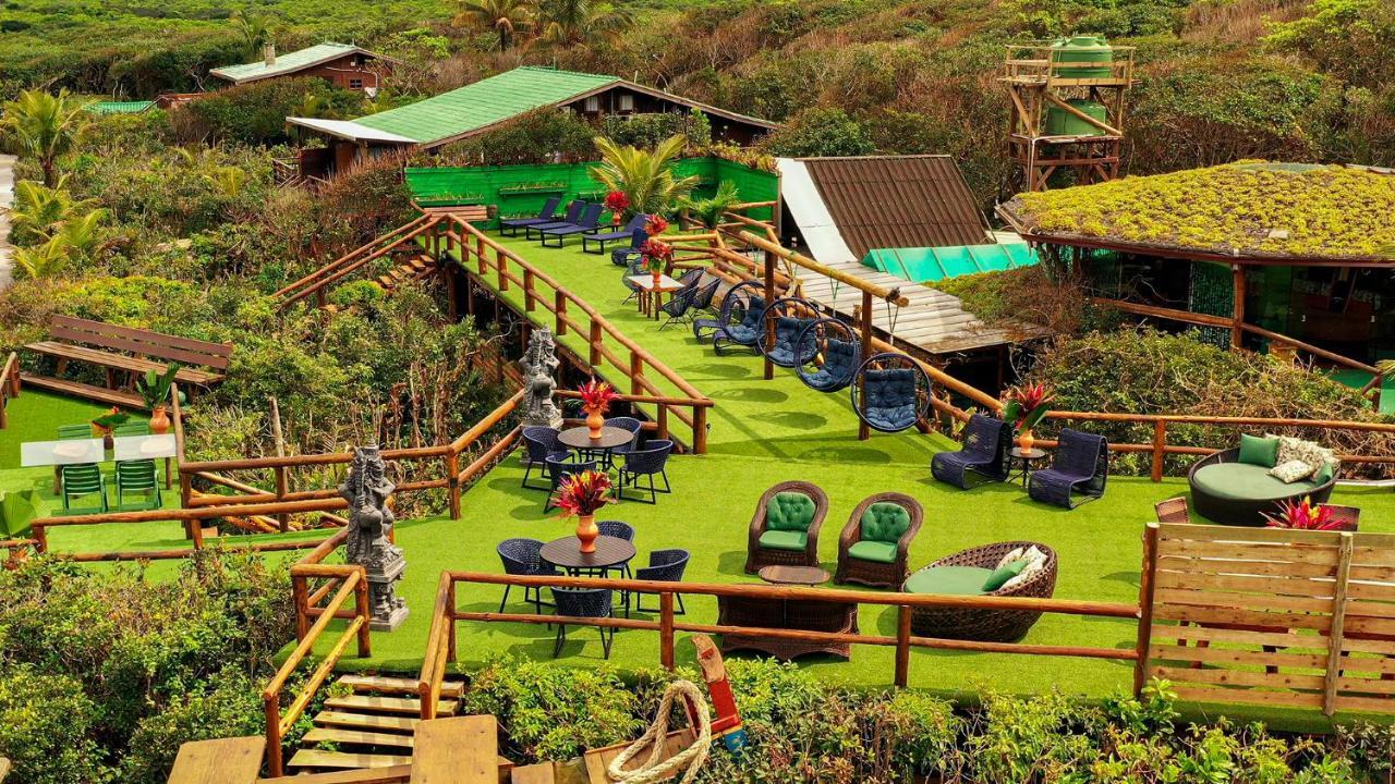 Grajagan Surf Resort Ilha do Mel Ngoại thất bức ảnh
