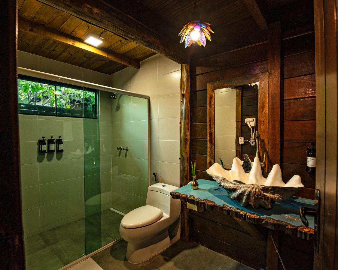 Grajagan Surf Resort Ilha do Mel Phòng bức ảnh
