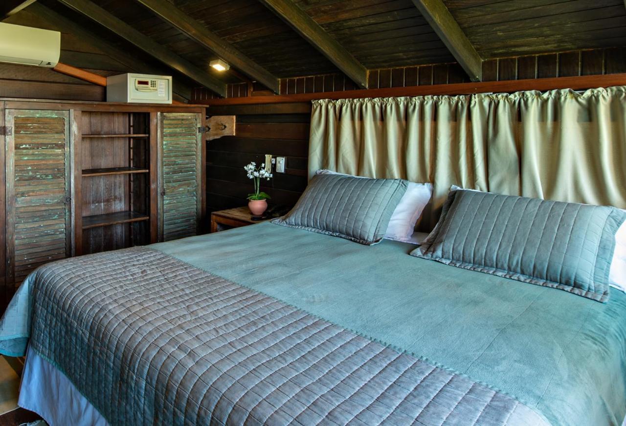 Grajagan Surf Resort Ilha do Mel Ngoại thất bức ảnh